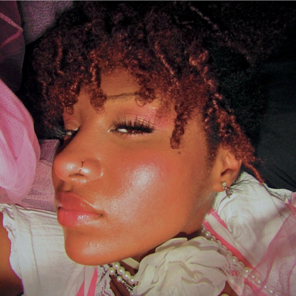 Meet your Posher, Daliah - Picture 2 of 8